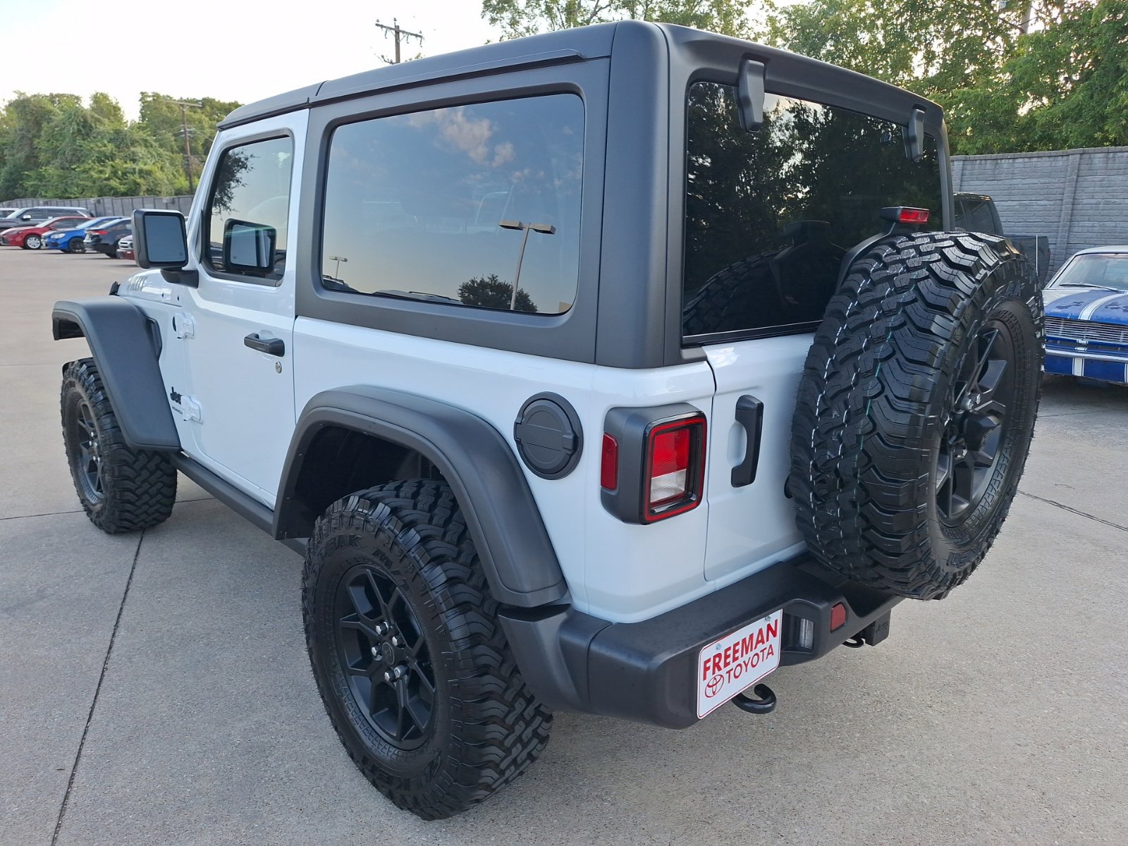 Used 2025 Jeep Wrangler Sport AWD/4WD image 4