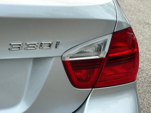 Used 2006 BMW 330i Sedan RWD image 13