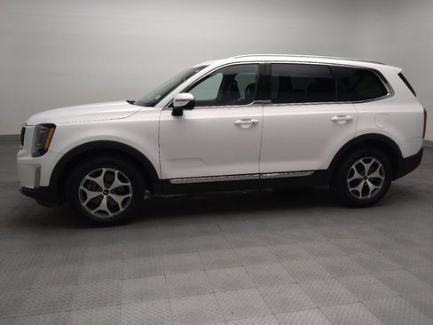 Used 2022 Kia Telluride EX FWD image 2