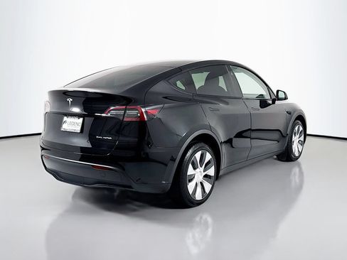 Used 2023 Tesla Model Y Long Range AWD/4WD image 5