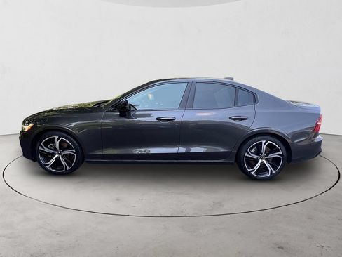 Certified 2025 Volvo S60 B5 Core AWD/4WD image 2