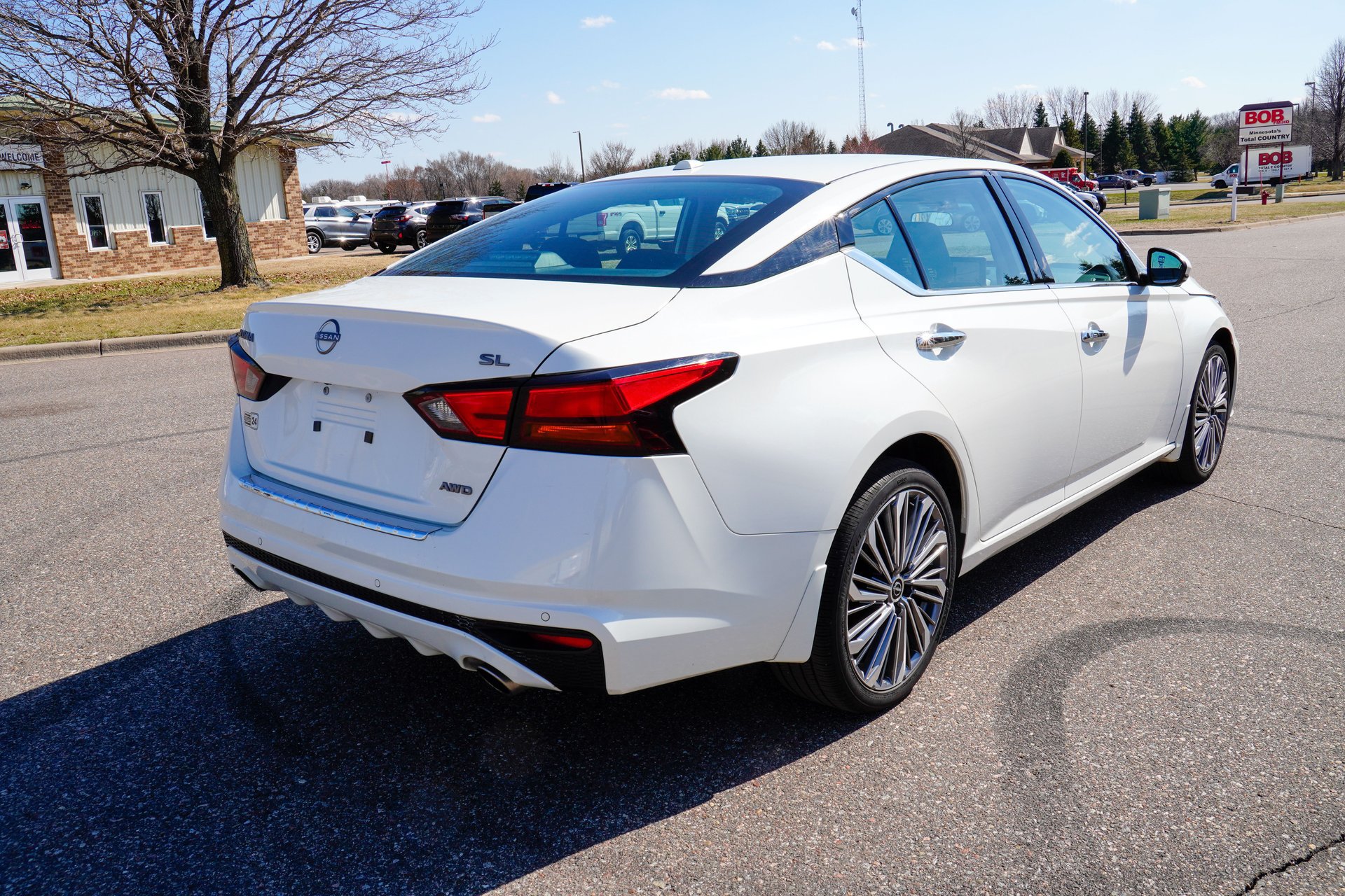 Used 2023 Nissan Altima 2.5 SL AWD/4WD image 3