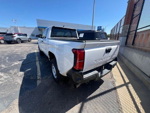 Used 2025 Toyota Tacoma SR image 3