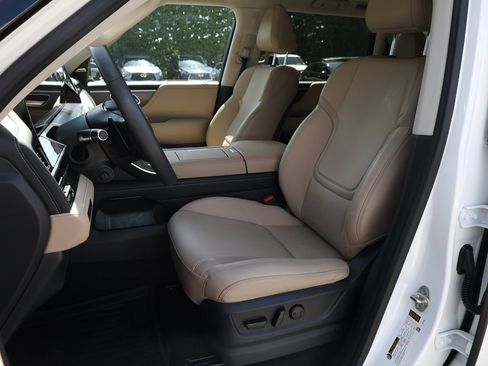 Used 2026 INFINITI QX80 Pure w/ Cargo Package RWD image 17