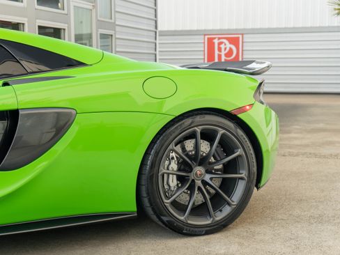 Used 2018 McLaren 570S Spider RWD image 5