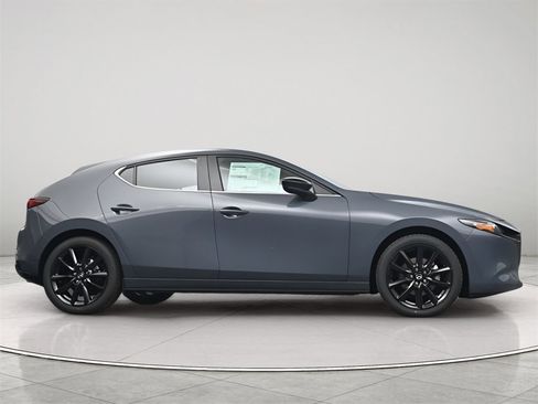 New 2026 MAZDA MAZDA3 Carbon image 32