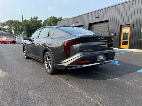 Used 2025 Kia K4 FWD image 2