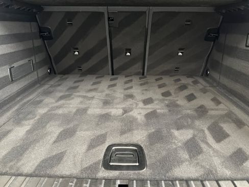 Used 2023 BMW iX xDrive50 w/ Sport Package image 15