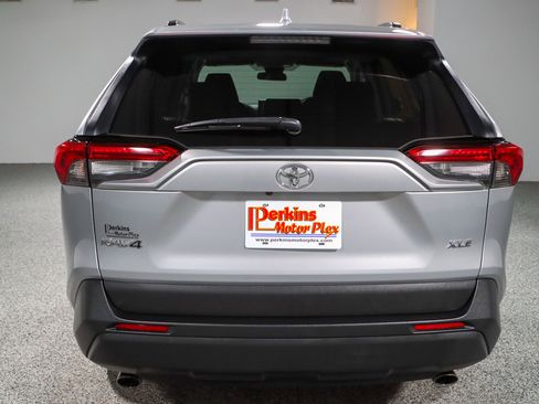 Used 2019 Toyota RAV4 XLE image 8