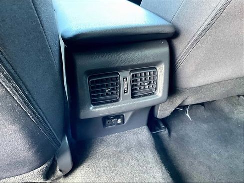 Used 2025 Toyota Camry LE image 28