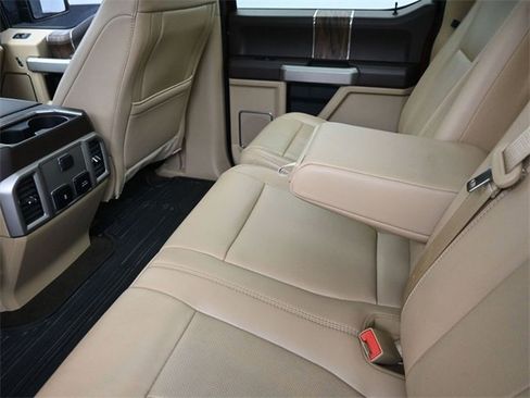 Used 2020 Ford F150 Lariat image 17