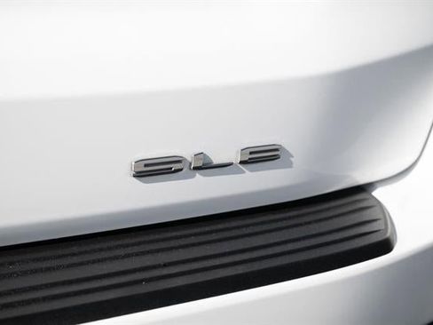 Used 2022 GMC Yukon XL SLE w/ Gmc Pro Safety Plus Package image 50