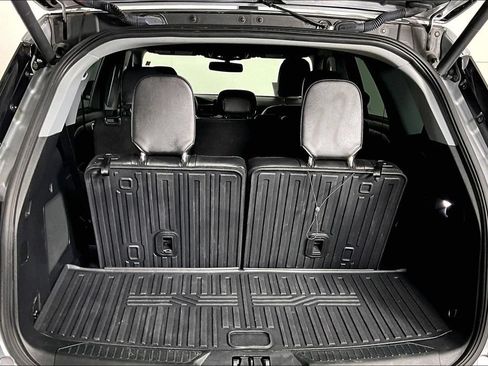 Used 2023 Ford Explorer Limited w/ Equipment Group 301A AWD/4WD image 29