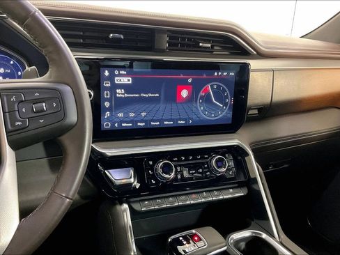 Used 2023 GMC Sierra 1500 Denali AWD/4WD image 8