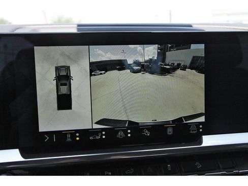 Used 2024 Chevrolet Silverado 2500 LTZ w/ LTZ Plus Package AWD/4WD image 18