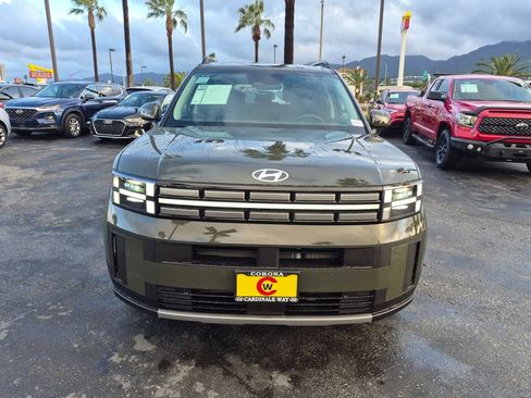 Used 2025 Hyundai Santa Fe SEL image 2