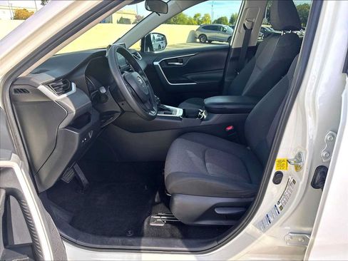 Used 2019 Toyota RAV4 XLE AWD/4WD image 26