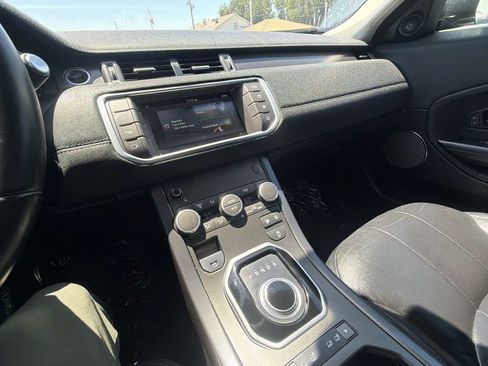 Used 2018 Land Rover Range Rover Evoque SE AWD/4WD image 13