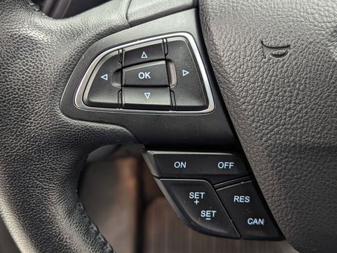 Used 2019 Ford Escape SEL image 13