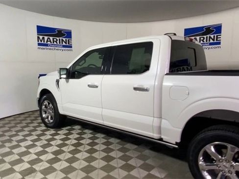 Used 2022 Ford F150 Lariat w/ Equipment Group 502A High image 8