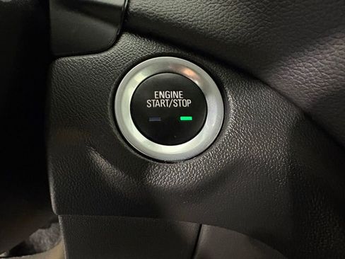 Used 2023 Chevrolet Equinox LT image 30