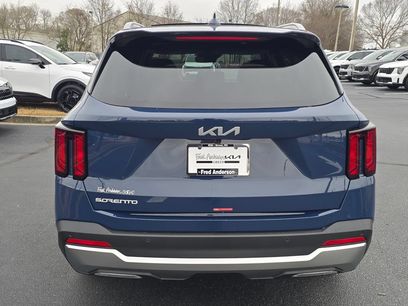 New 2026 Kia Sorento S w/ S Panoramic Sunroof Package