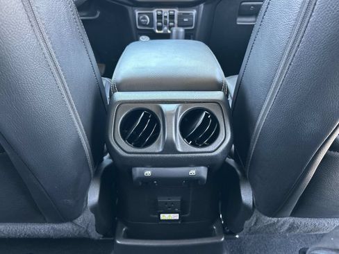 Used 2021 Jeep Wrangler Unlimited Sahara w/ Safety Group AWD/4WD image 21