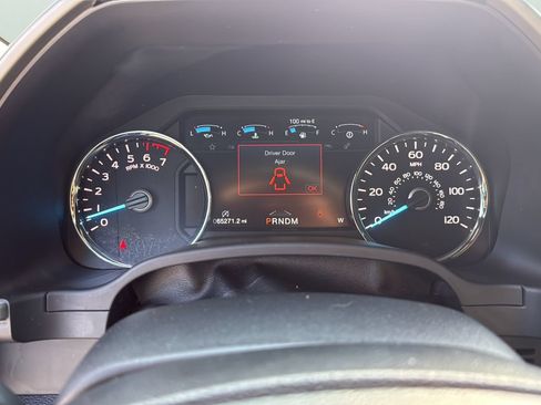 Used 2019 Ford F150 Lariat w/ Equipment Group 502A Luxury AWD/4WD image 14