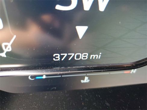 Used 2024 GMC Sierra 3500 Denali Ultimate image 14