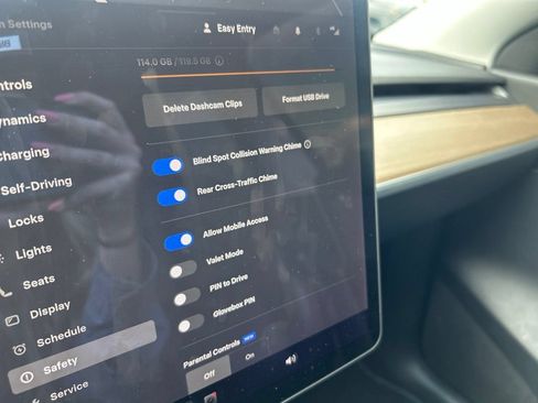 Used 2021 Tesla Model Y Performance AWD/4WD image 14
