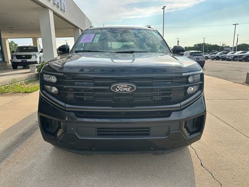 New 2025 Ford Expedition Platinum w/ Stealth Performance Package AWD/4WD image 8