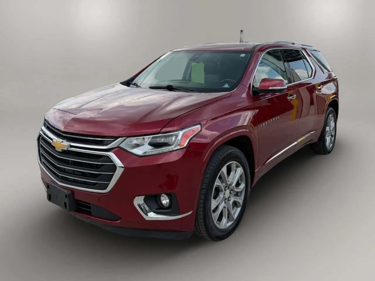 Used 2018 Chevrolet Traverse Premier w/ Driver Confidence II Package FWD image 3