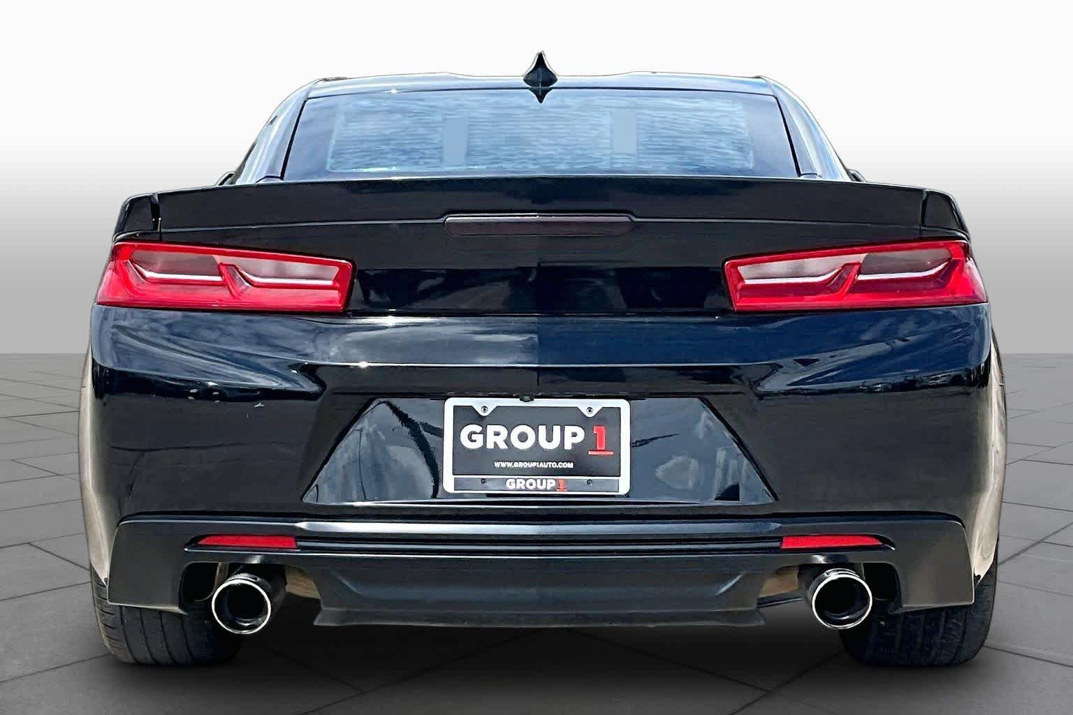 Used 2018 Chevrolet Camaro SS RWD image 5