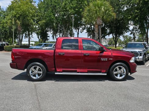 Used 2017 RAM 1500 Express RWD image 5