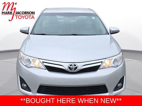Used 2012 Toyota Camry LE image 2