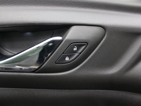 Used 2023 GMC Acadia AT4 image 13