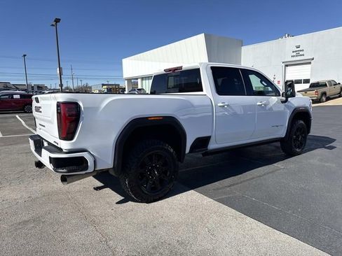 Used 2024 GMC Sierra 2500 AT4 w/ AT4 Premium Plus Package AWD/4WD image 5