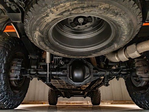 Used 2022 Ford F350 Platinum w/ FX4 Off-Road Package image 14