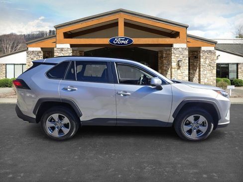 Used 2024 Toyota RAV4 XLE image 4