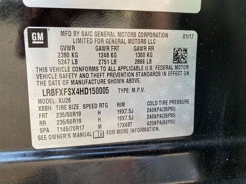 Used 2017 Buick Envision Premium w/ Driver Confidence Package image 32