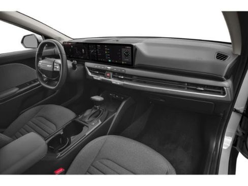 Used 2025 Kia K4 EX image 17