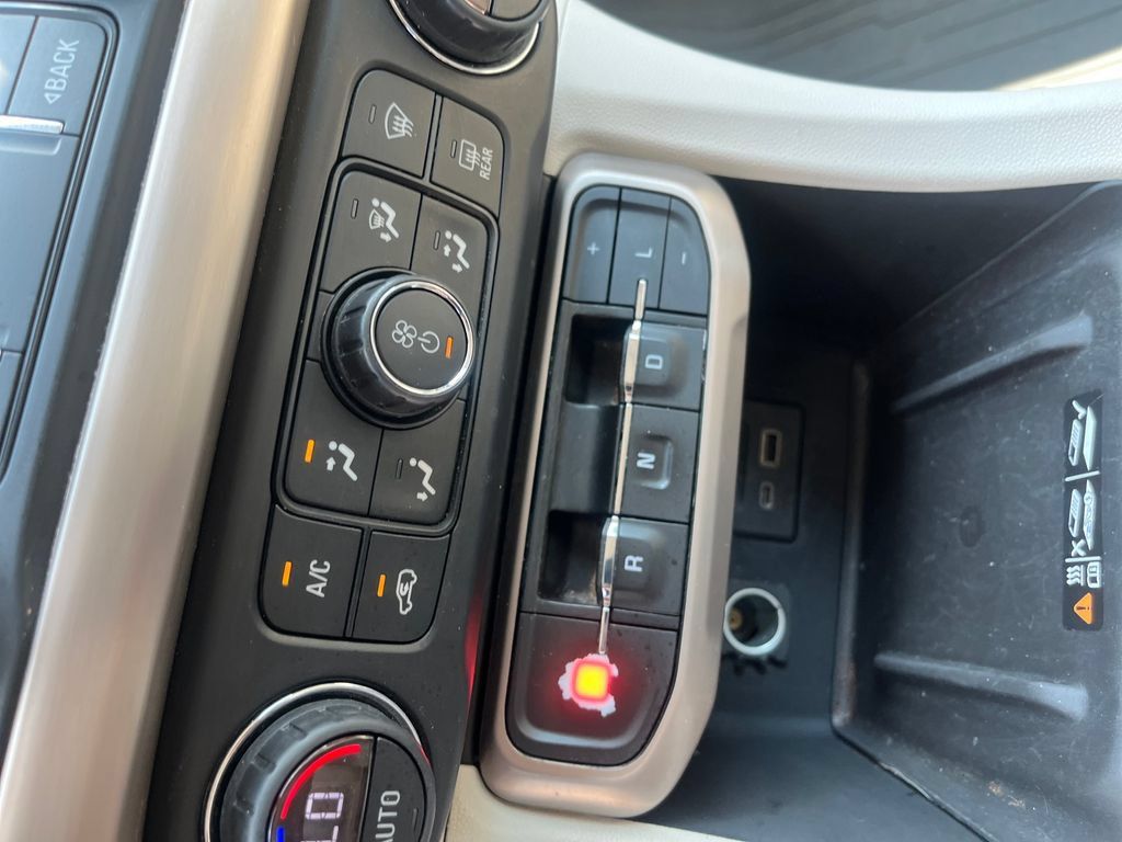 Used 2020 GMC Acadia Denali w/ Trailering Package AWD/4WD image 27