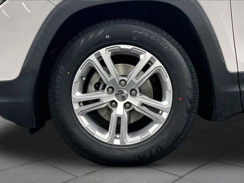 Used 2020 GMC Terrain SLE FWD image 11