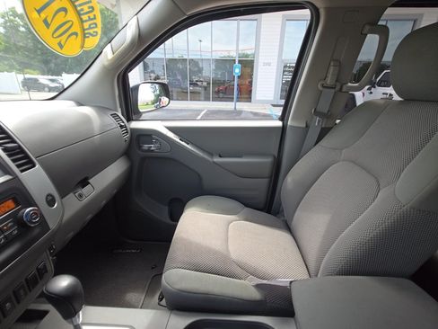 Used 2021 Nissan Frontier SV AWD/4WD image 16