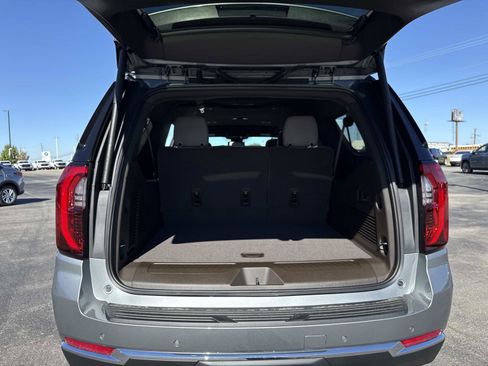 New 2026 GMC Yukon XL Elevation image 9