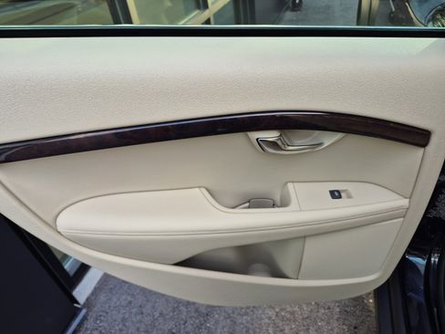 Used 2016 Volvo XC70 T5 Platinum image 15