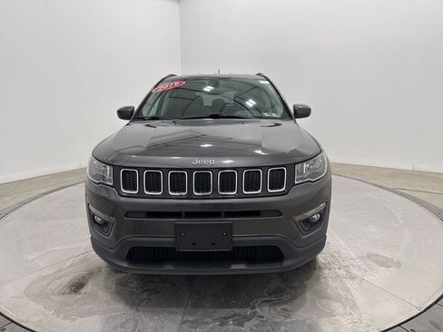 Certified 2019 Jeep Compass Latitude image 2