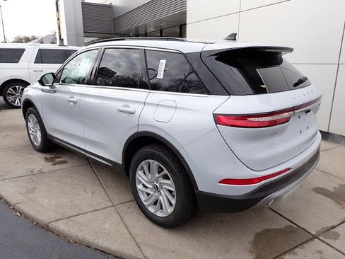 New 2026 Lincoln Corsair Premiere image 3