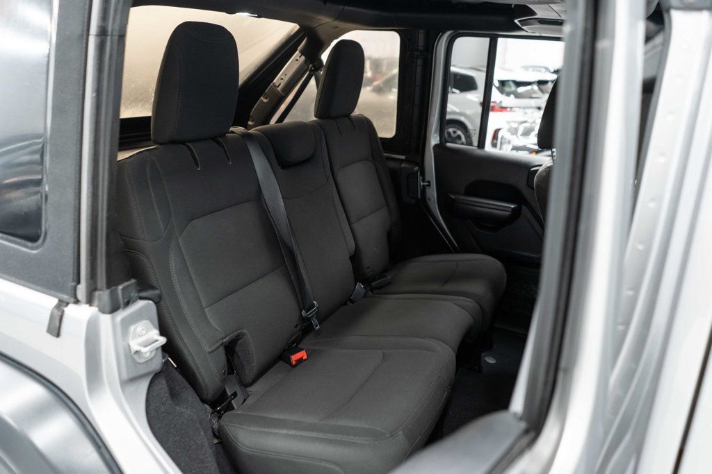 Used 2018 Jeep Wrangler Unlimited Sport AWD/4WD image 12