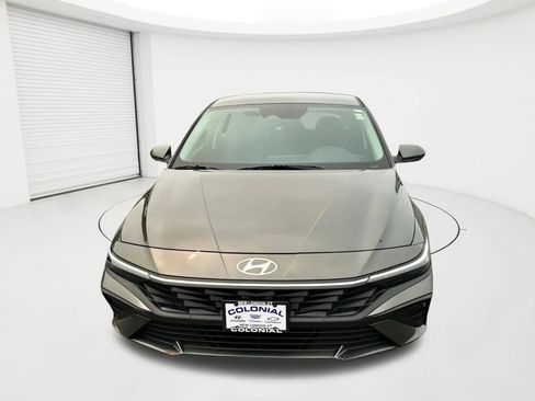 Certified 2024 Hyundai Elantra SEL FWD image 2